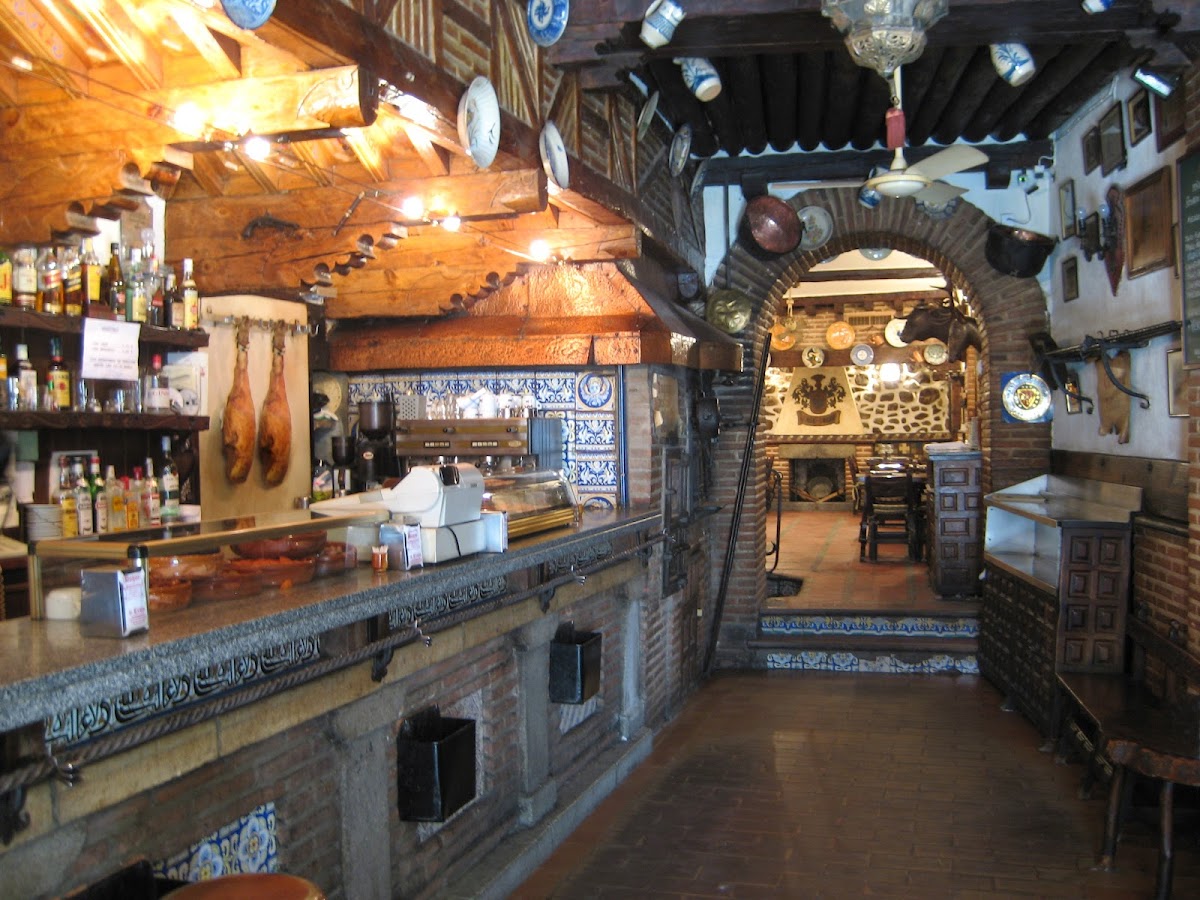 Taberna Las Cuevas De Duque